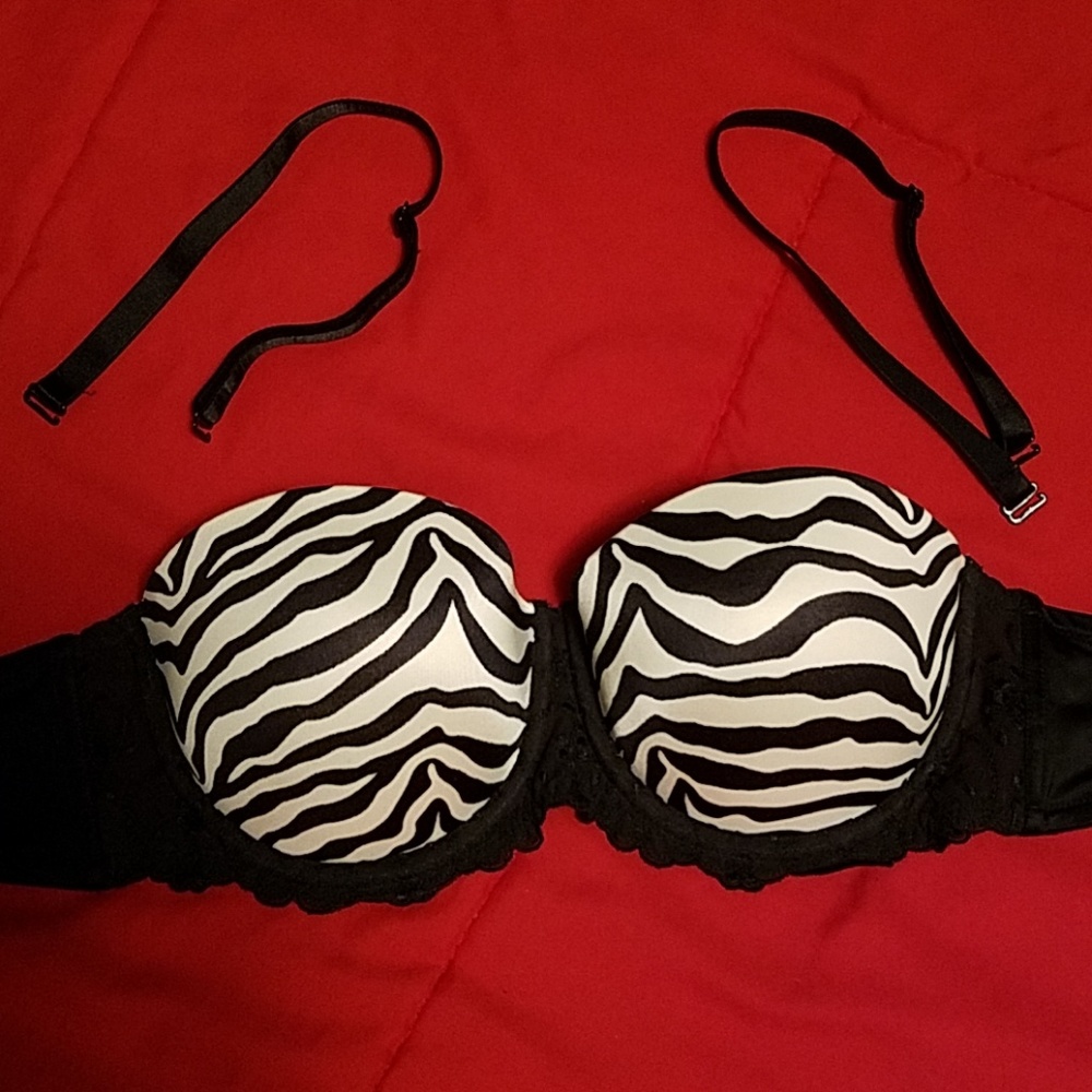 Zebra🦓Stripe 38C Strapless Push-Up Bra